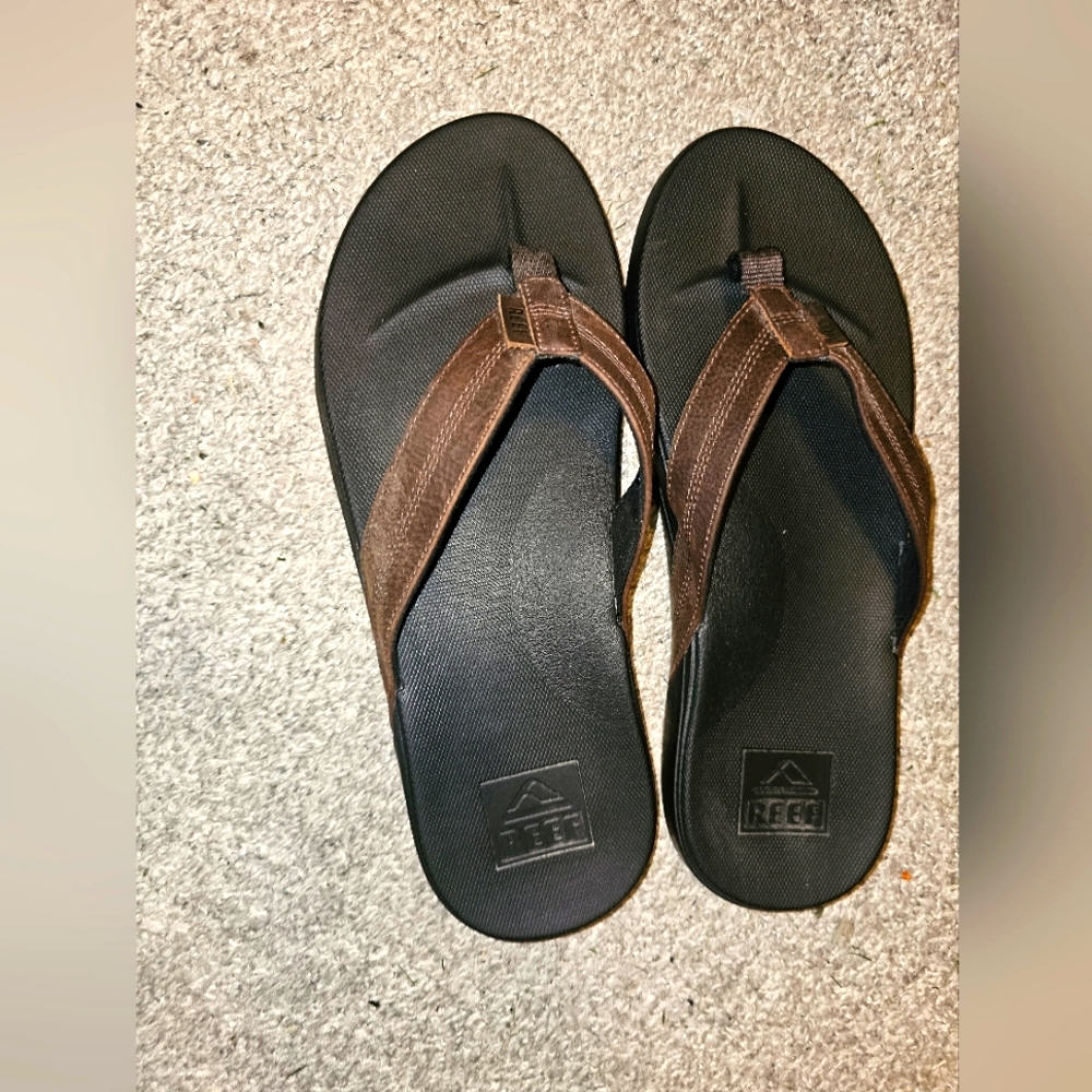 Mens REEF sandals size 13